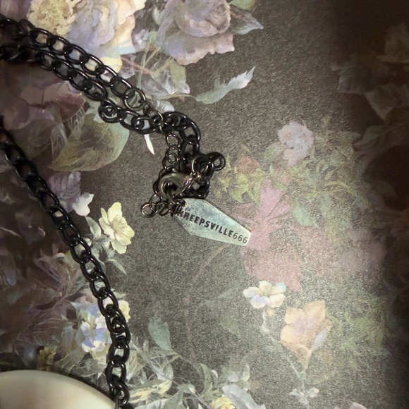 Kreepsville Wolfman/Howl at the Moon Necklace - Picture 4 of 4